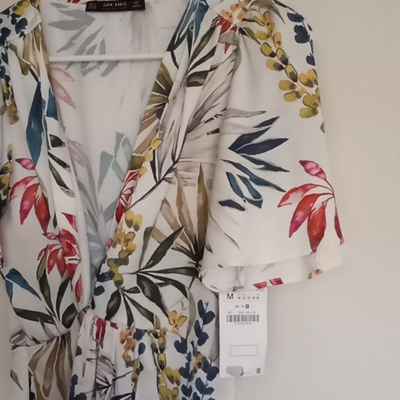 Dress - Picture 3 of 4